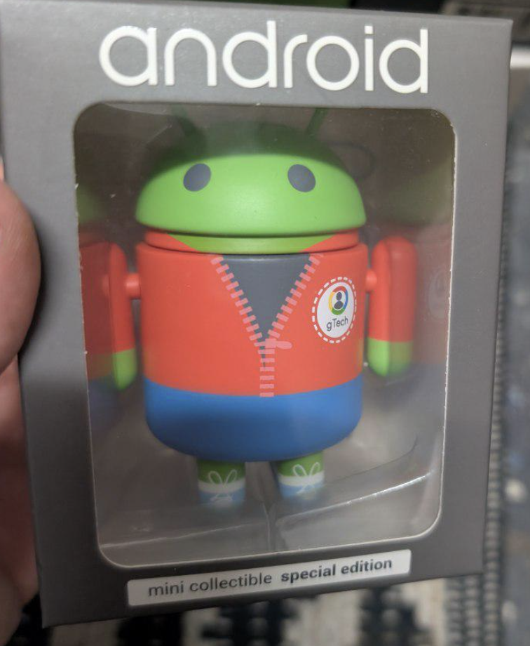 gTech'er — Red Android Mini Collectible